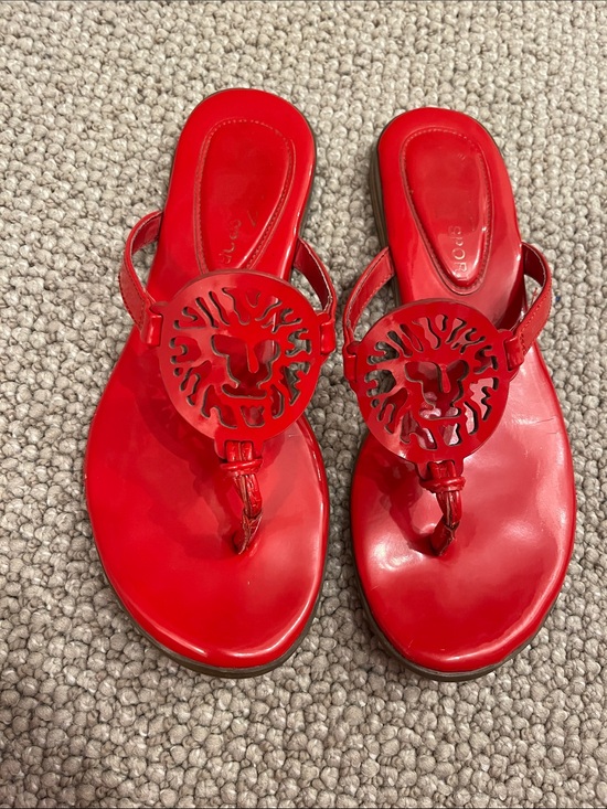 Anne Klein Shoes - Anne Klein Red Faux Leather Thong Sandals with Cutout Logo Medallion